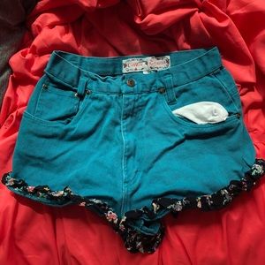 Highwaisted vintage teal shorts